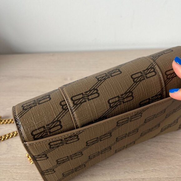 NWT Balenciaga Hourglass Wallet On Chain Brown Canvas BB Monogram - Picture 6 of 9